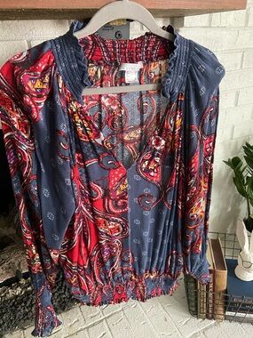 VENUS Multicolor Paisley Smocked-Neck Blouse
Medium